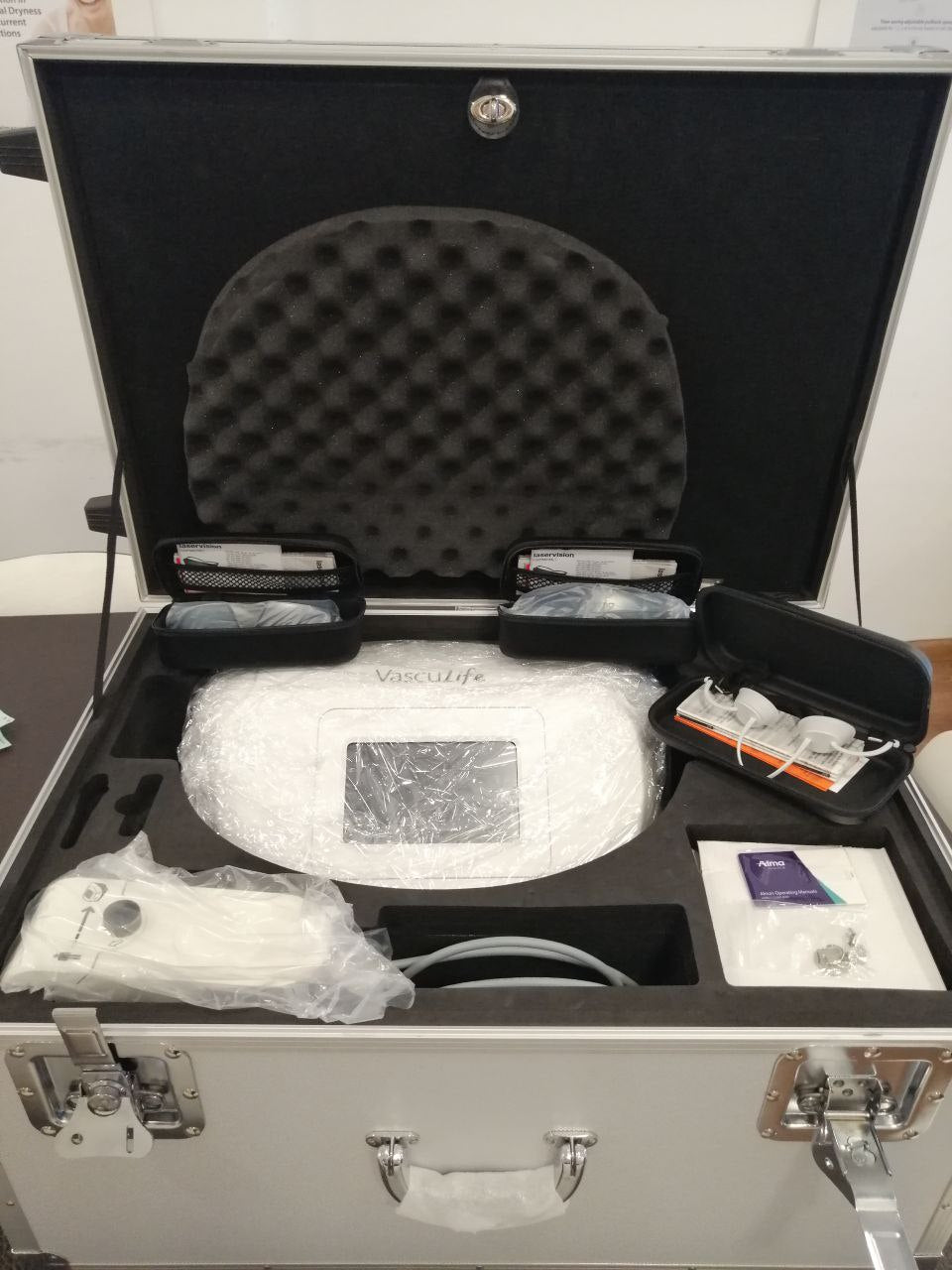 Cərrahiyyə Lazer Vasculife 1470nm Laser (Varikoz)