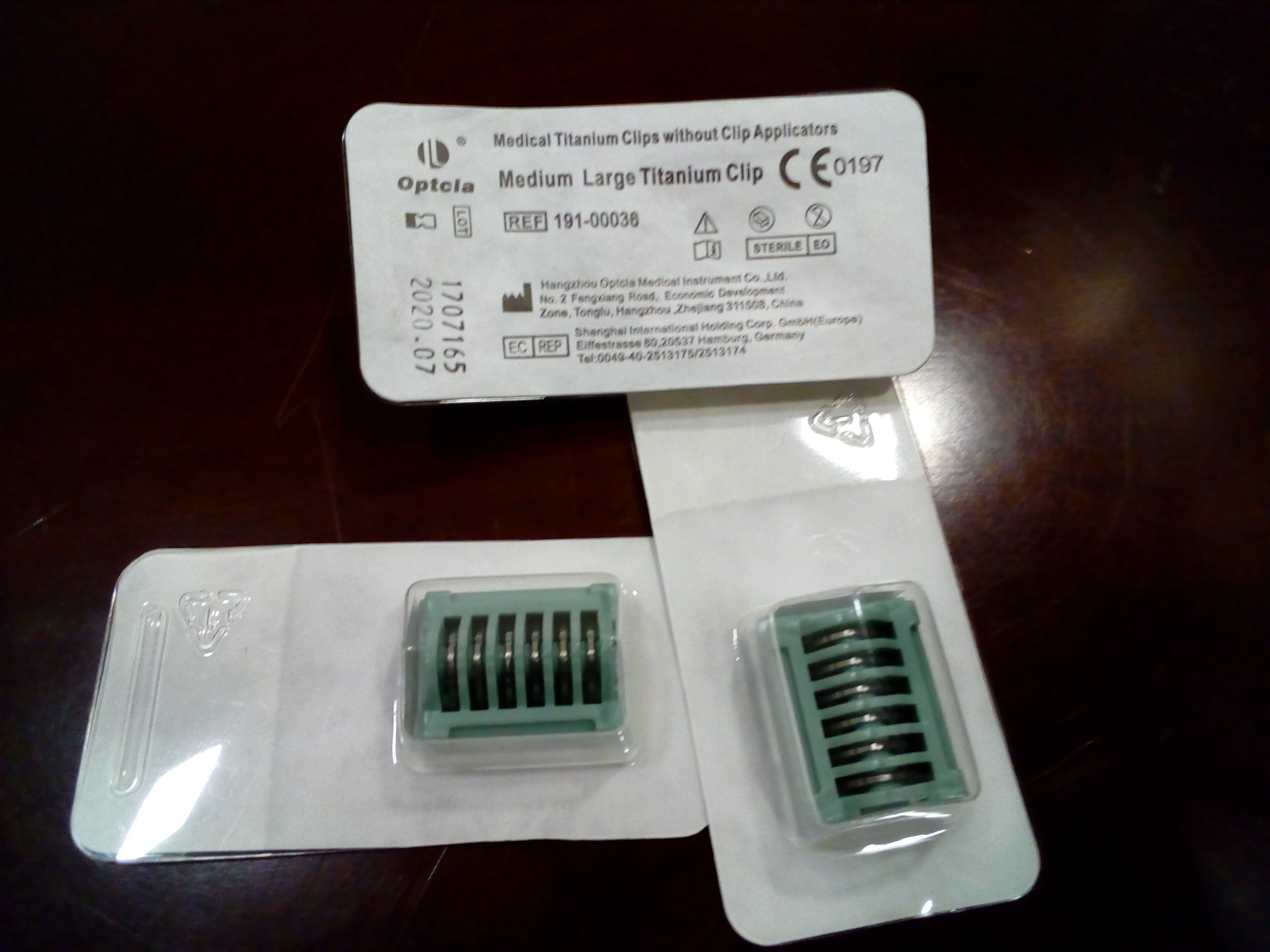 Titan Clips Medium Large